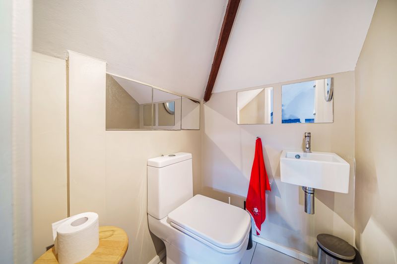 W/C- click for photo gallery